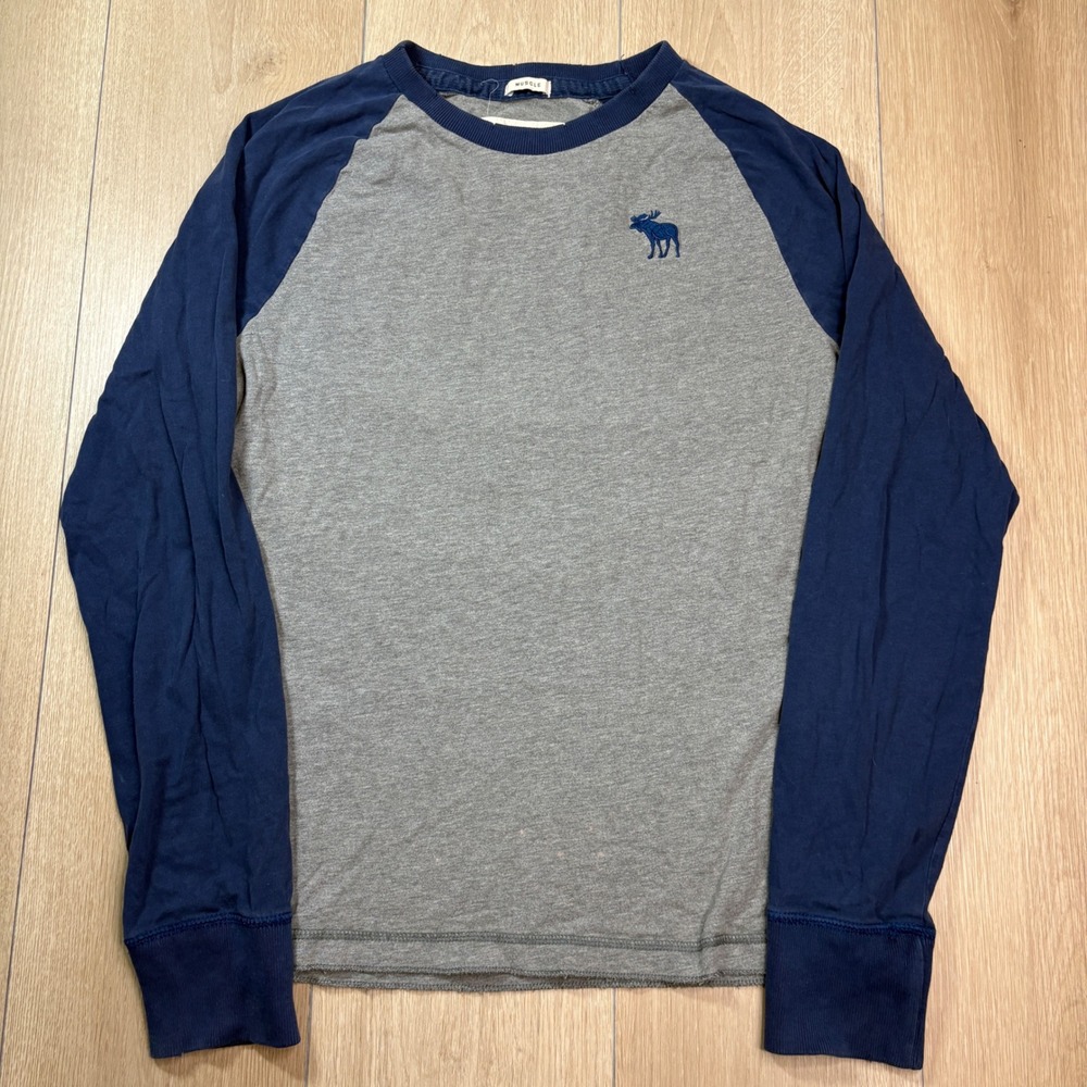 Abercrombie & Fitch Y2K Muscle Fit Raglan Long Sleeve Shirt Navy Embroidered A&F